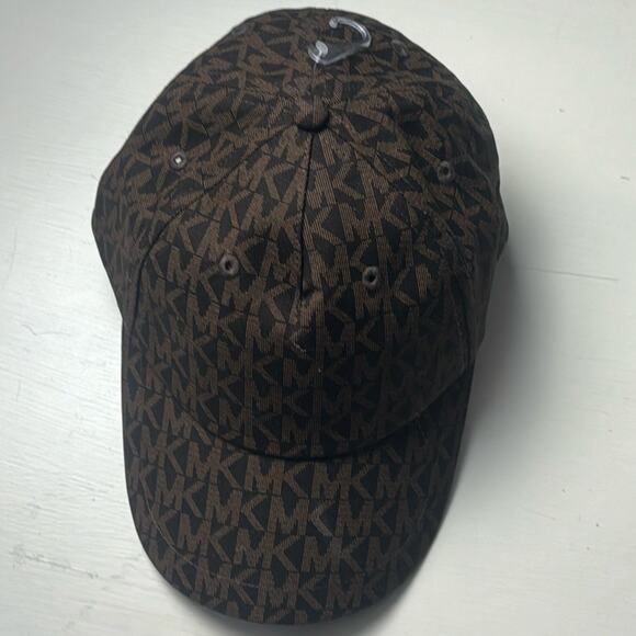 Michael Kors Baseball Adjustable Secured Cap - Picture 1 of 13
